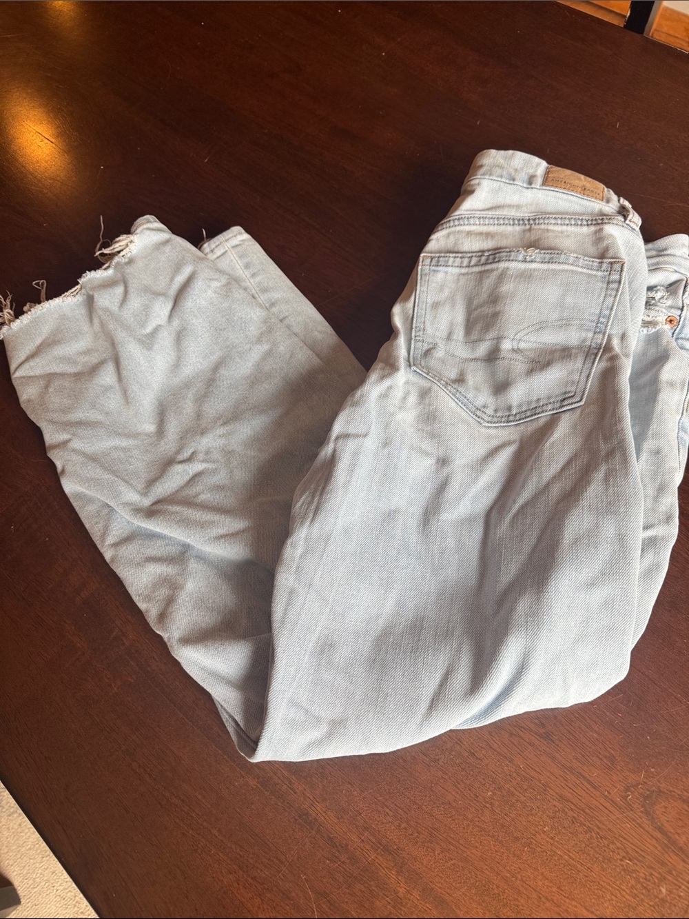 American Eagle Outfitters Light Wash curvy straight jeans 4 short